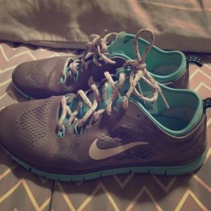 Nike free 5.0 shoes