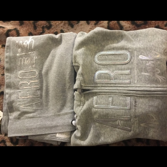 Aèropostale Top & Bottom Sweat Suit
