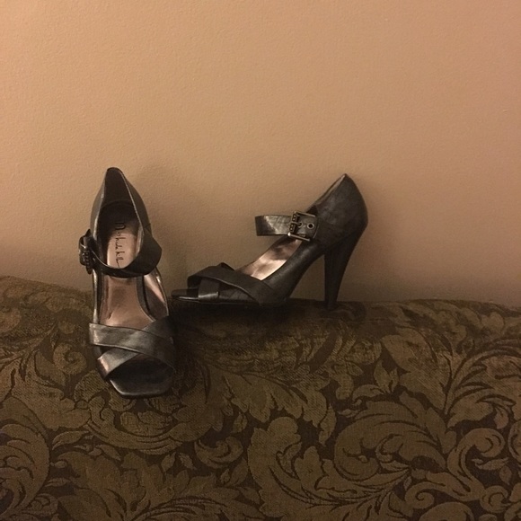 FLASH SALE-Shoes🌺🌺 Retro inspired open toe pumps - Picture 1 of 1