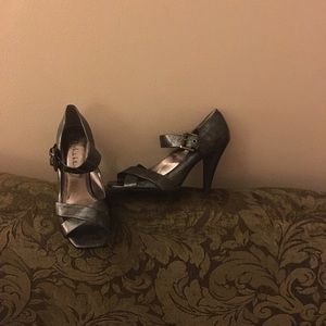 FLASH SALE-Shoes🌺🌺 Retro inspired open toe pumps