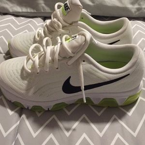 White nike air max shoes