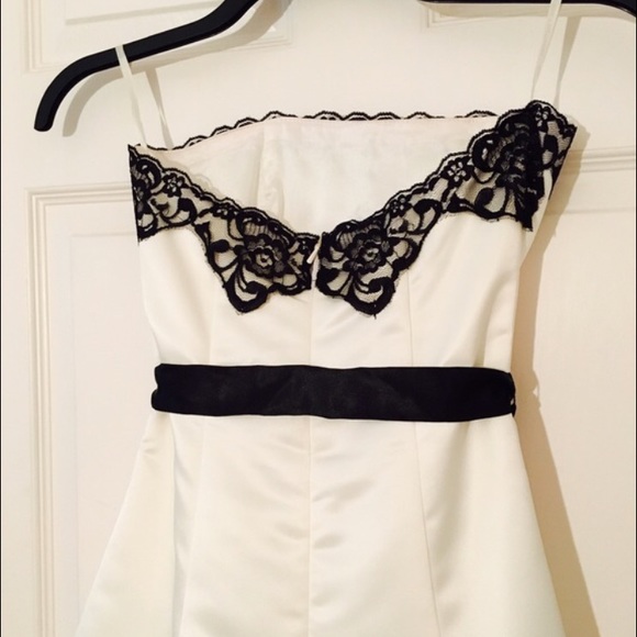 Sold - Jessica McClintock // Lace Dress - Picture 4 of 4