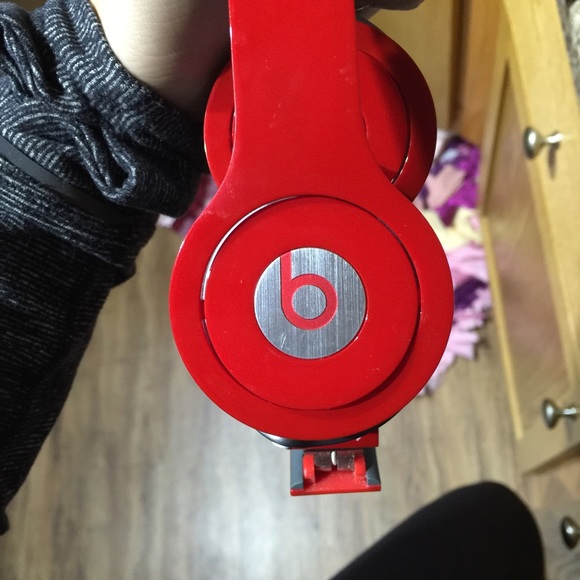 Red Solo Beats