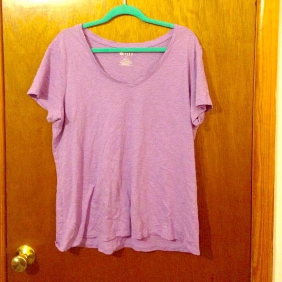 Low cut purple tee 💜