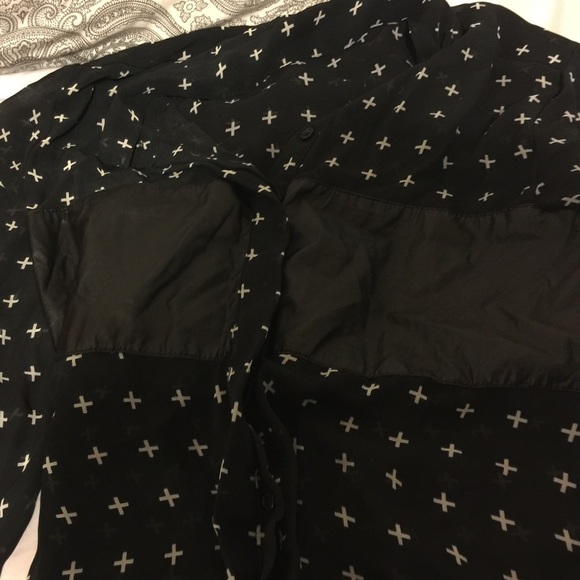 Shirt - Picture 3 of 4