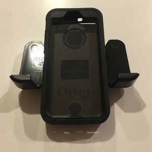 $ Otterbox and Belt Clip for iPhone 5s! (Defender)