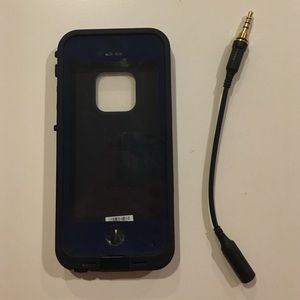 ** SALE** Lifeproof phone case for iPhone 5s