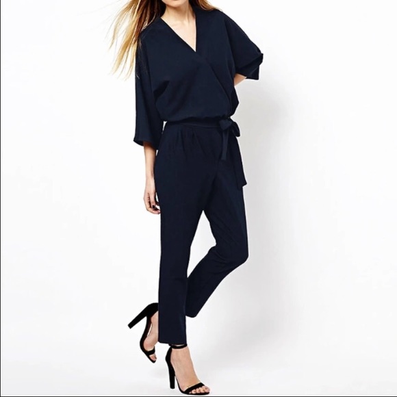 Pants - 🆕Beautiful Womens navy blue jumpsuit💙