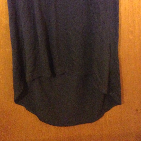 High low tank top 💜🤘🏼 - Picture 2 of 4