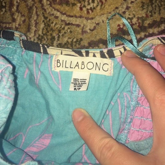 Billabong dress - Picture 2 of 4