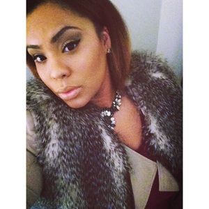 Meet your Posher, Mya