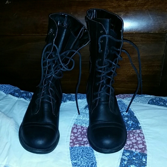 Combat boots - Picture 3 of 3