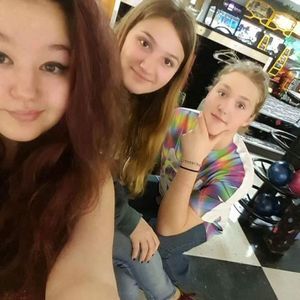 Meet your Posher, Courtney