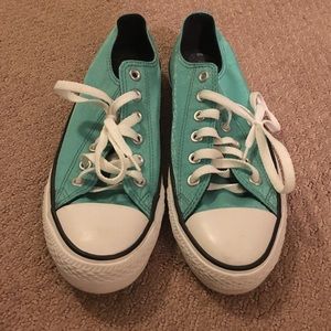 Teal converse! Converse size 6