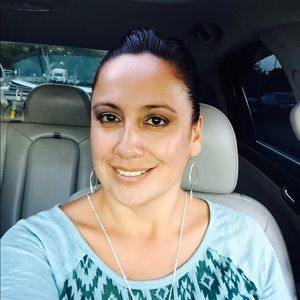 Meet your Posher, Denise