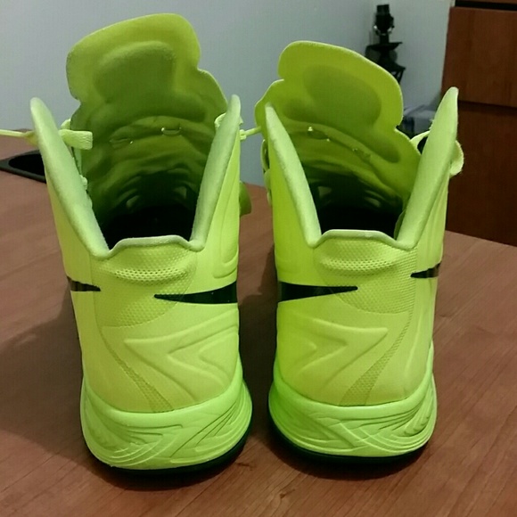Nike Hyperfuse - Picture 2 of 2