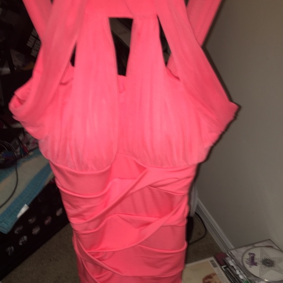 MUST GO!!!! Coral dress🔴
