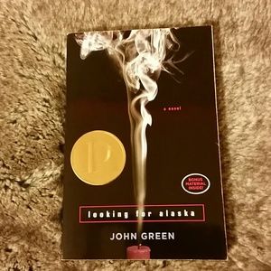 NWOT Looking for Alaska novel by John Green