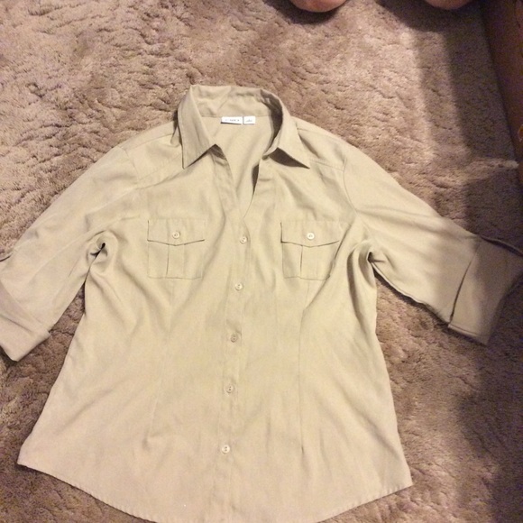 $5 Sale ⭐️ NWOT Cato button down