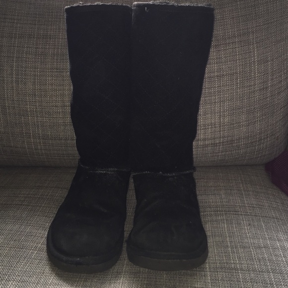 Tall Quilted UGG boots 5