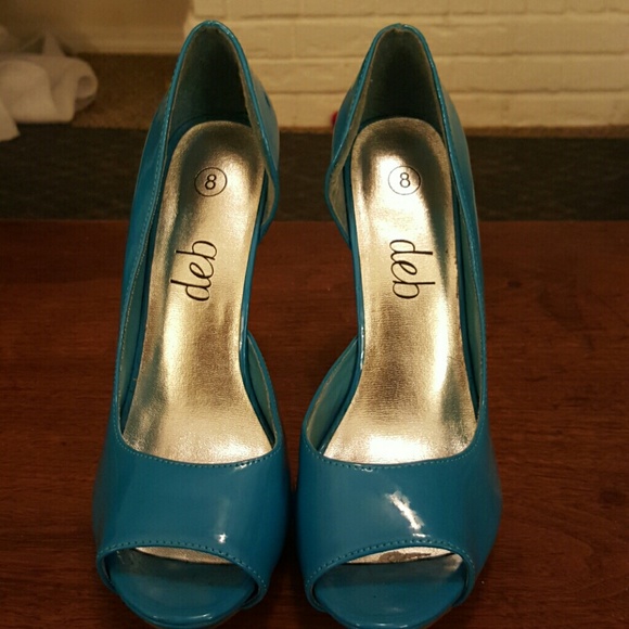 Turquoise peep toe pumps