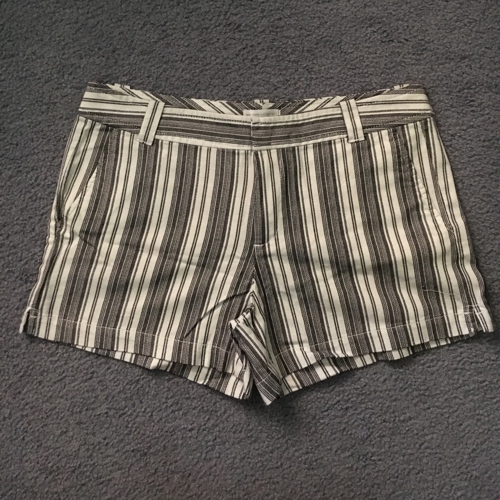 NWOT New York and Company stripe shorts