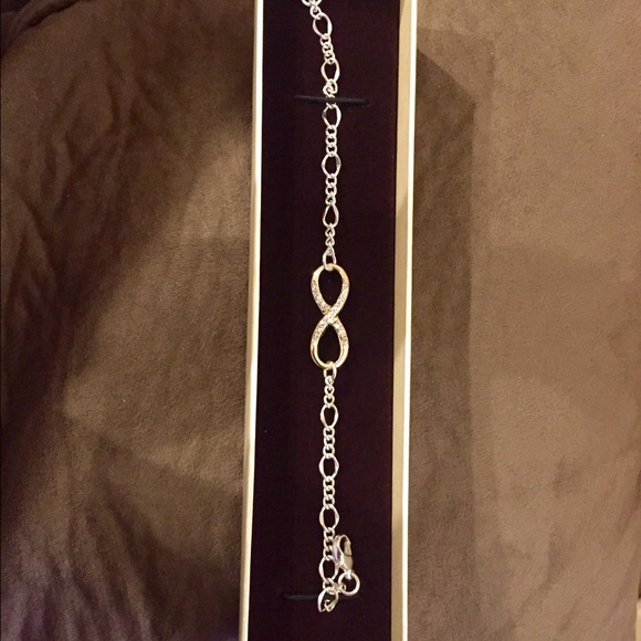 Infinity bracelet by Alora - Picture 1 of 3