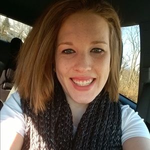 Meet your Posher, Caitlin