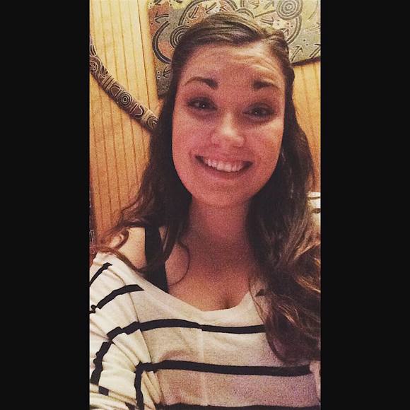 Meet your Posher, Demi