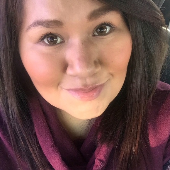 Meet your Posher, April - Picture 1 of 1