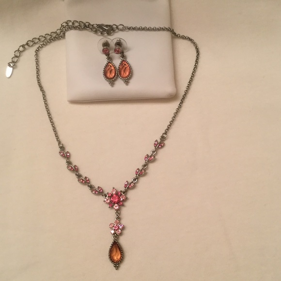 Pink gem necklace with matching earrings