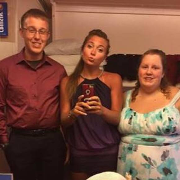 Meet your Posher, Hailey