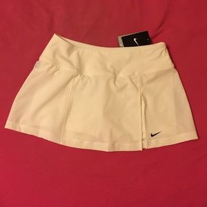 NWT Nike Dri-Fit tennis skirt
