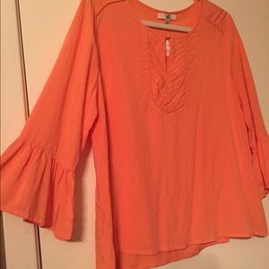Boutique Flared sleeve shirt. Light coral/orange