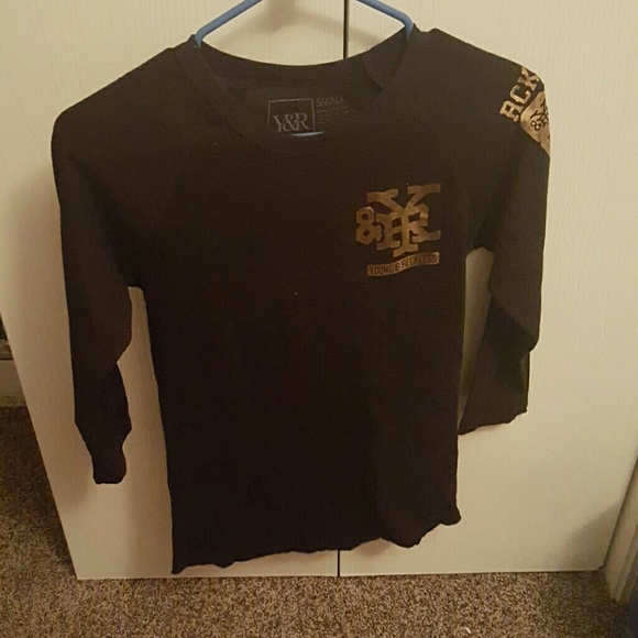 3/4 sleeve tshirt