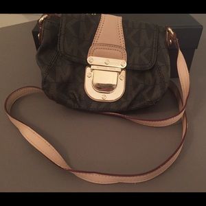 Michael Kors Crossbody Bag