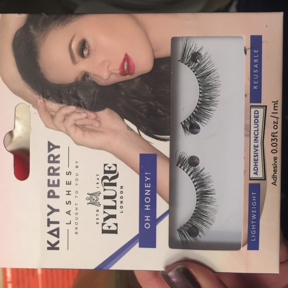 Katy Perry lashes by eylure
