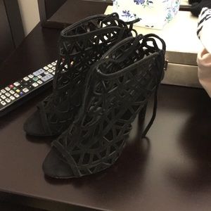 Barely worn Zara Basic heels