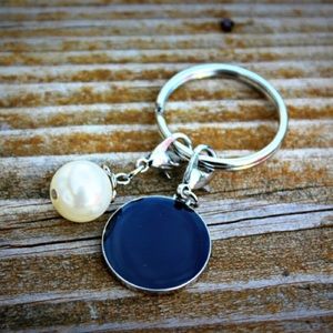 Black pearl handmade keychain