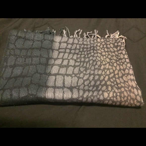 3 tone scarf