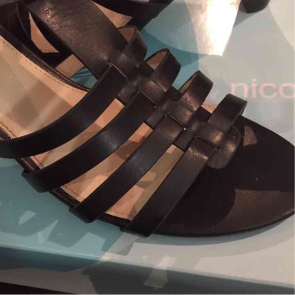 Heels - Picture 2 of 4