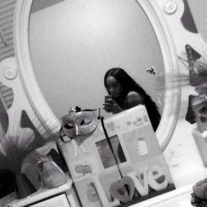 Meet your Posher, Liza