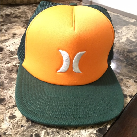 Mens Hurley trucker hat