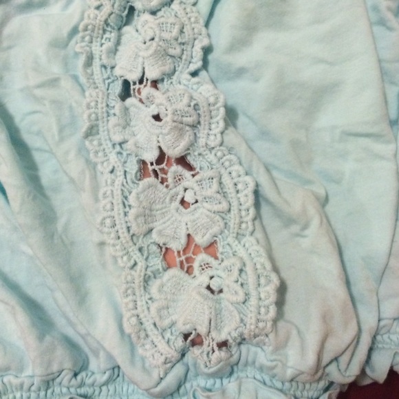 Size XS oneill tube top - Picture 2 of 3