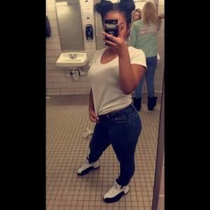 Meet your Posher, Sonya