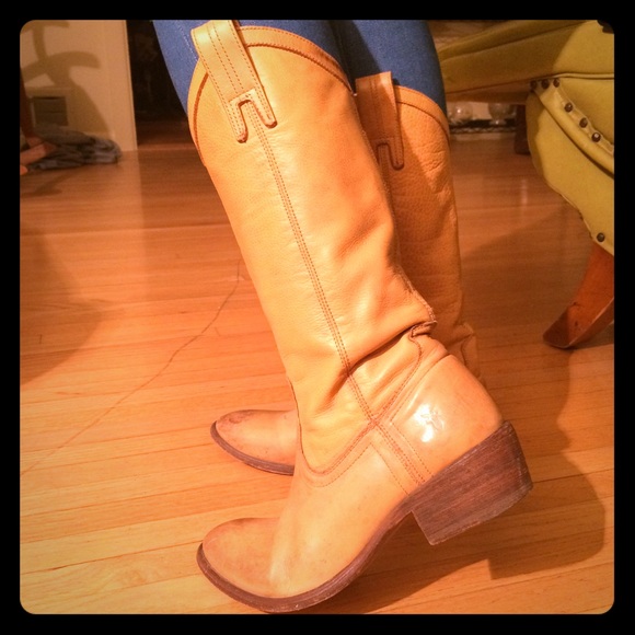 Frye leather boots, high quality !