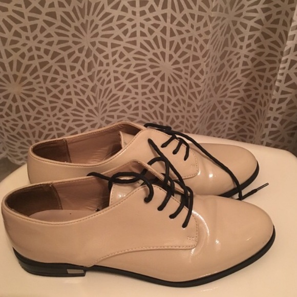 Aldo lace up shoe - Picture 1 of 4