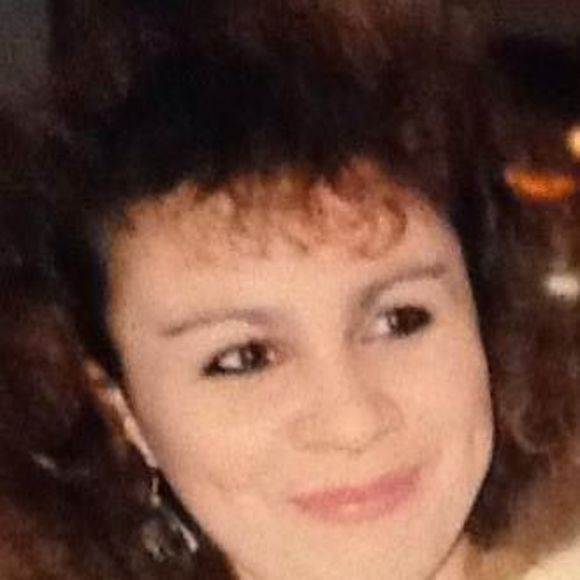 Meet your Posher, Cynthia - Picture 1 of 1