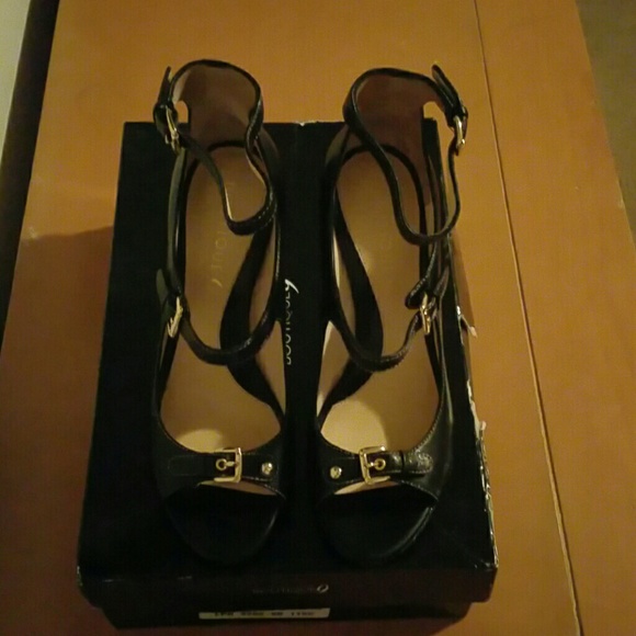 Boutique 9 btettoro brand new  Real Leather