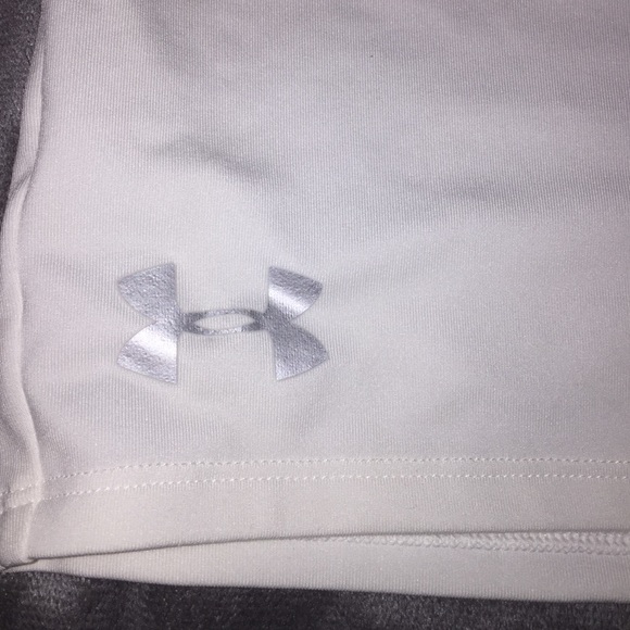 under armour - Picture 2 of 3